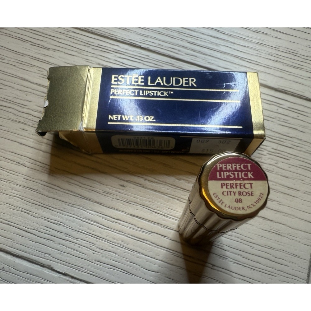 NWB Estee Lauder Perfect Lipclolor Lipstick In City Rose. New, Unused W/ Box